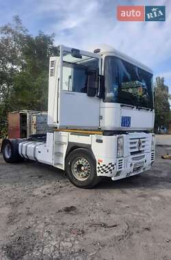 Тягач Renault Magnum 2002 в 