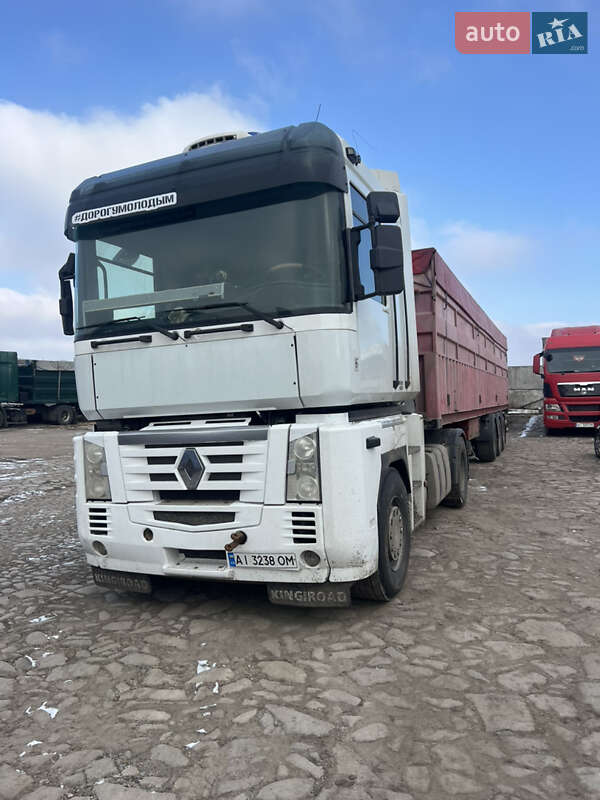 Тягач Renault Magnum 2006 в Жашкове