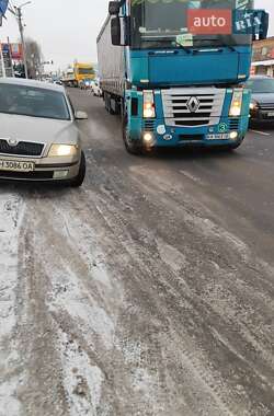 Тягач Renault Magnum 2006 в Києві