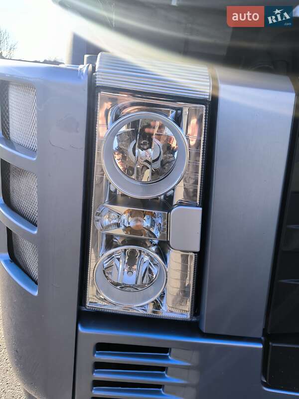 Тягач Renault Magnum 2008 в Львові