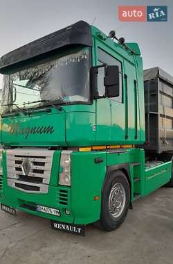 Тягач Renault Magnum 2006 в Березівці