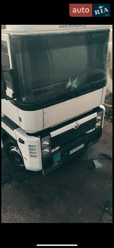 Тентований Renault Magnum 2001 в Чернігові