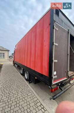 Грузовой фургон Renault Magnum 2003 в 