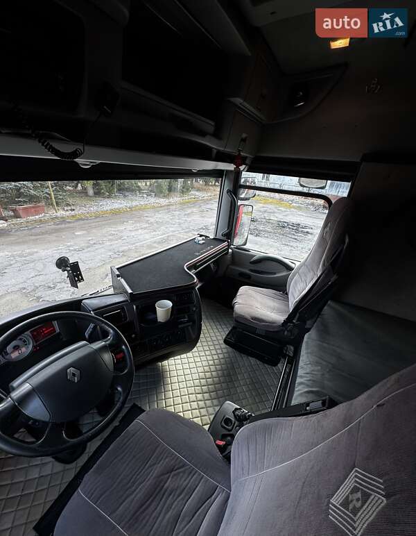 Тягач Renault Magnum 2010 в Ковеле