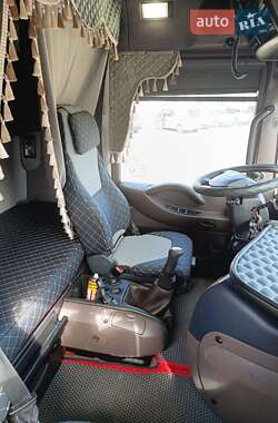 Тягач Renault Magnum 2008 в 