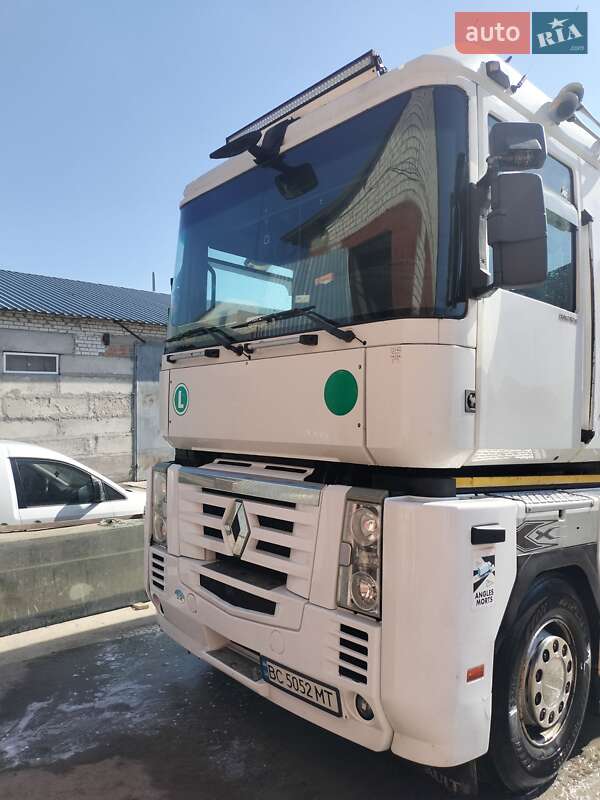 Тягач Renault Magnum 2007 в Києві