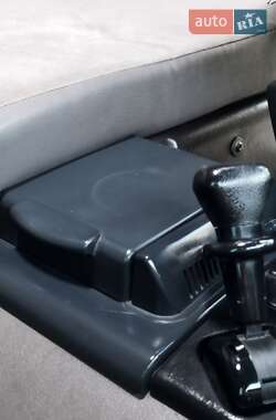 Тягач Renault Magnum 2005 в 