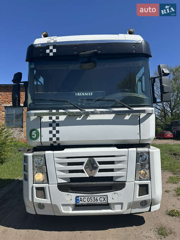 Renault Magnum 2012