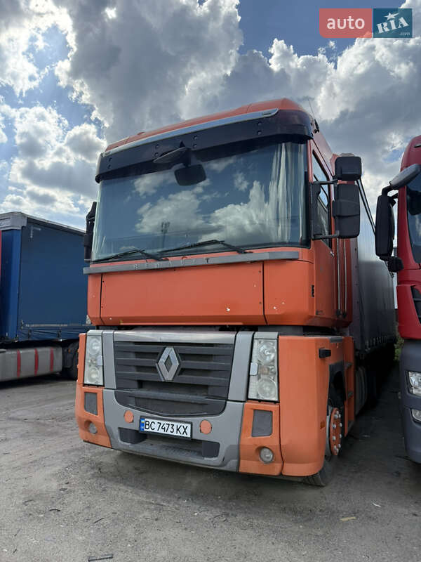 Тягач Renault Magnum 2011 в 