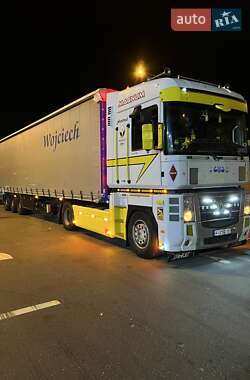 Тентованый Renault Magnum 2012 в 