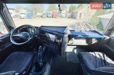Тягач Renault Magnum 2000 в 