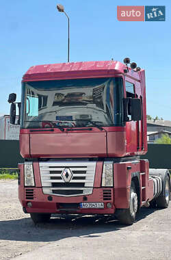 Тягач Renault Magnum 2003 в Хусте