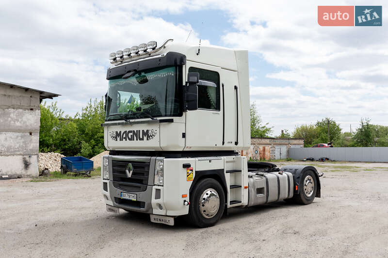 Тягач Renault Magnum 2012 в 