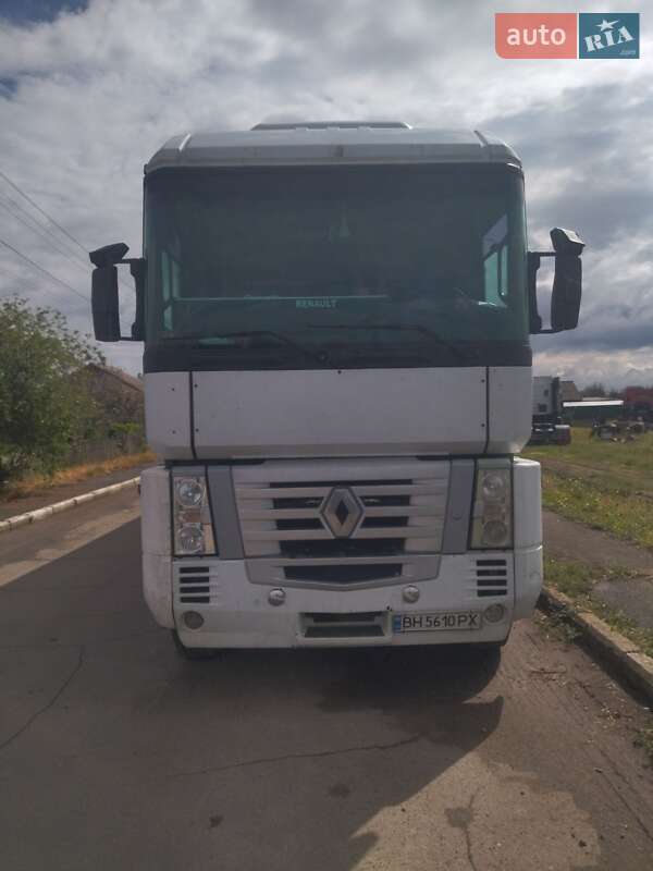 Renault Magnum 1999