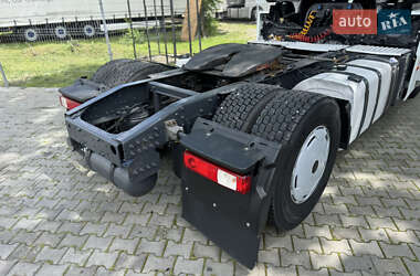 Тягач Renault Magnum 2012 в 