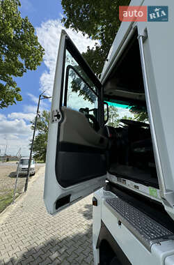 Тягач Renault Magnum 2012 в 