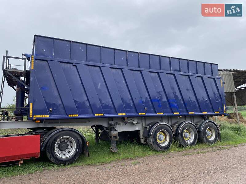 Самосвал Renault Magnum 2003 в Ромнах
