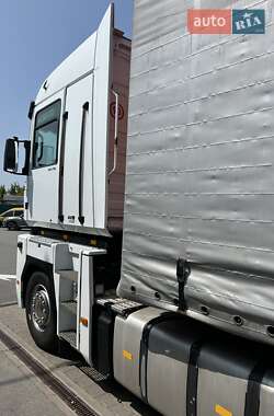 Тягач Renault Magnum 2011 в 