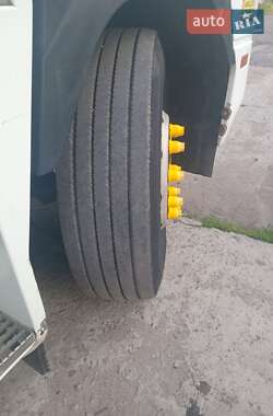 Тягач Renault Magnum 2004 в 