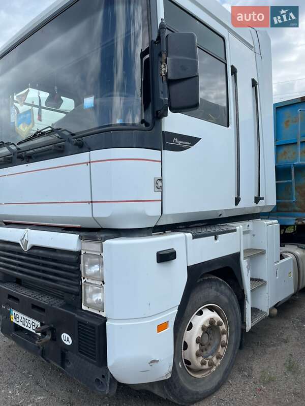 Зерновоз Renault Magnum 1998 в Лохвиці