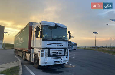 Тягач Renault Magnum 2009 в 