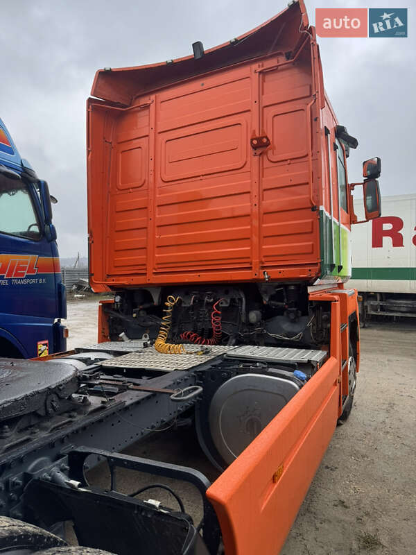 Тягач Renault Magnum 2008 в Золочеве