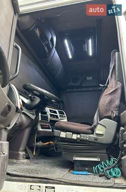 Тягач Renault Magnum 2005 в 