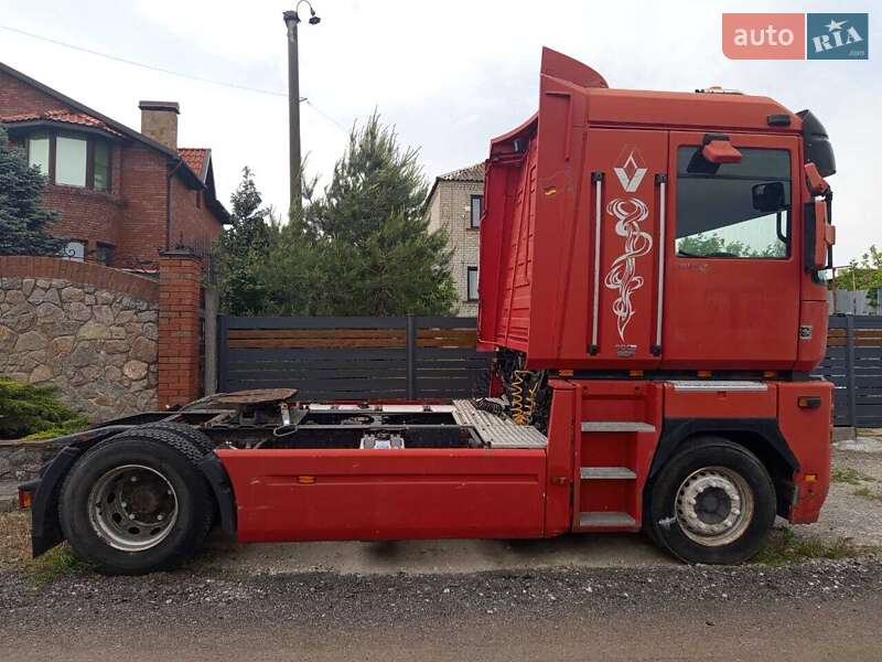 Тягач Renault Magnum 2008 в 