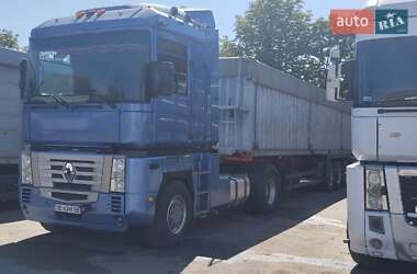Зерновоз Renault Magnum 2001 в Южноукраинске
