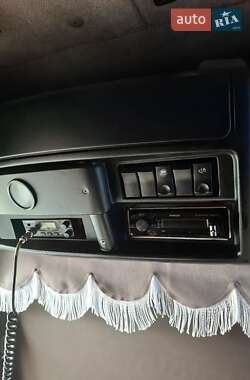Контейнеровоз Renault Magnum 2002 в 