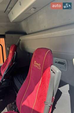 Тягач Renault Magnum 2012 в 
