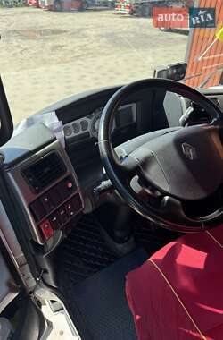 Тягач Renault Magnum 2012 в 