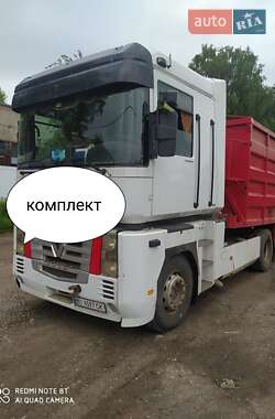 Тягач Renault Magnum 2003 в Лубнах