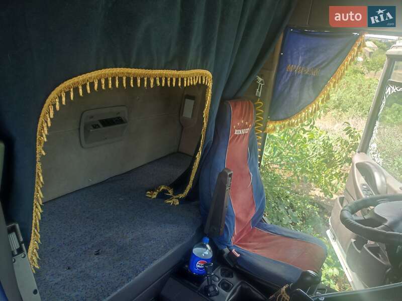 Тягач Renault Magnum 2000 в Овидиополе