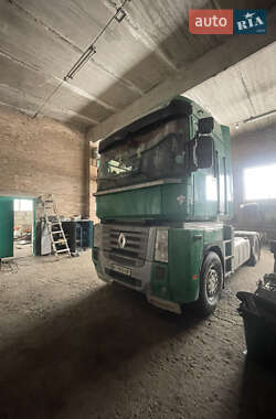 Тягач Renault Magnum 2010 в 