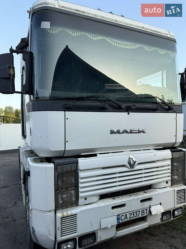 Renault Magnum 1999
