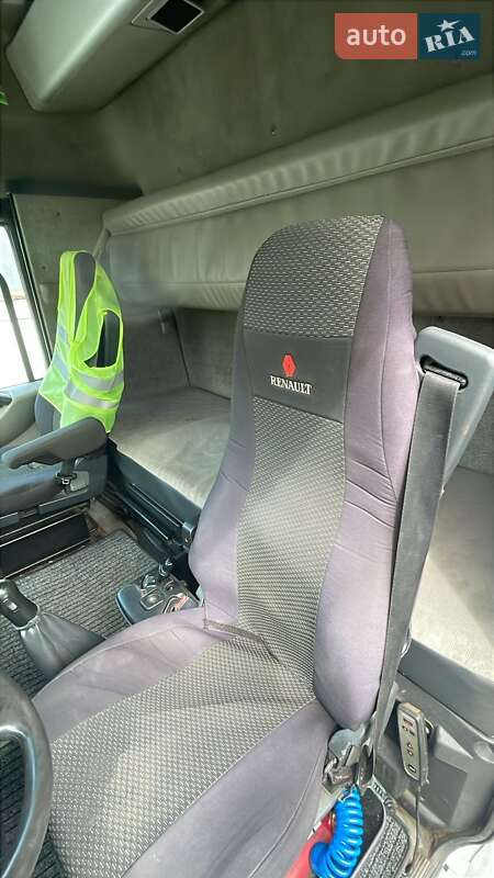 Тягач Renault Magnum 2010 в Киеве