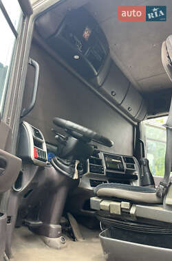 Тентованый Renault Magnum 2003 в 