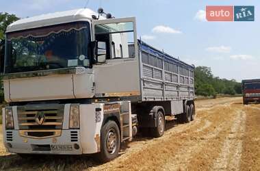 Тягач Renault Magnum 2005 в Катеринополе