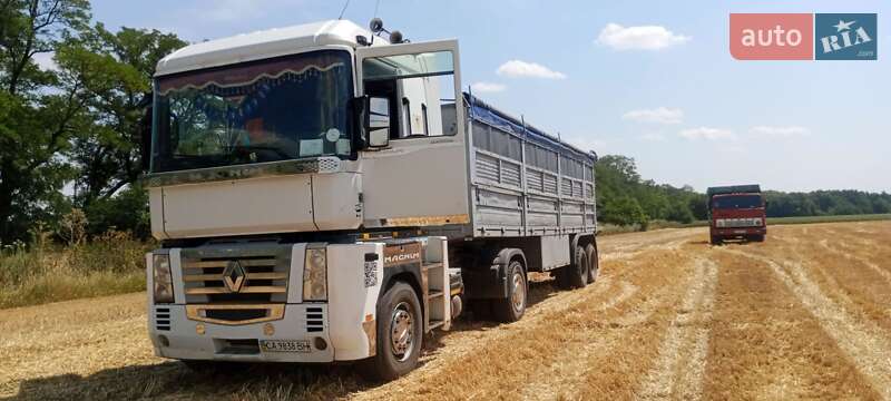 Тягач Renault Magnum 2005 в Катеринополе