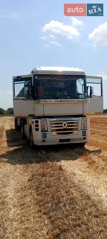 Тягач Renault Magnum 2005 в Катеринополе