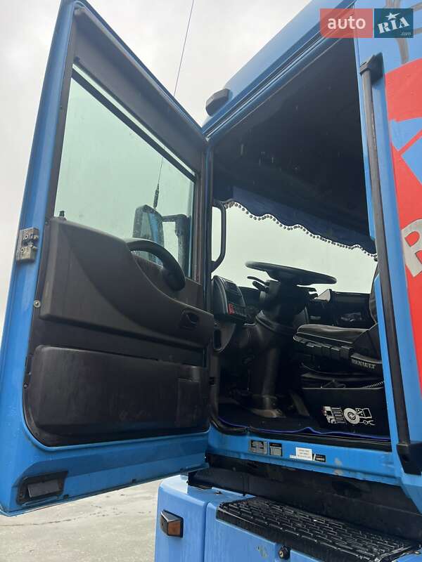 Тентований Renault Magnum 2001 в Кореці