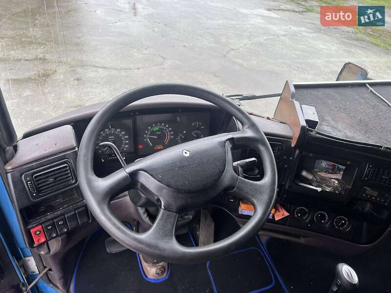 Тентований Renault Magnum 2001 в Кореці