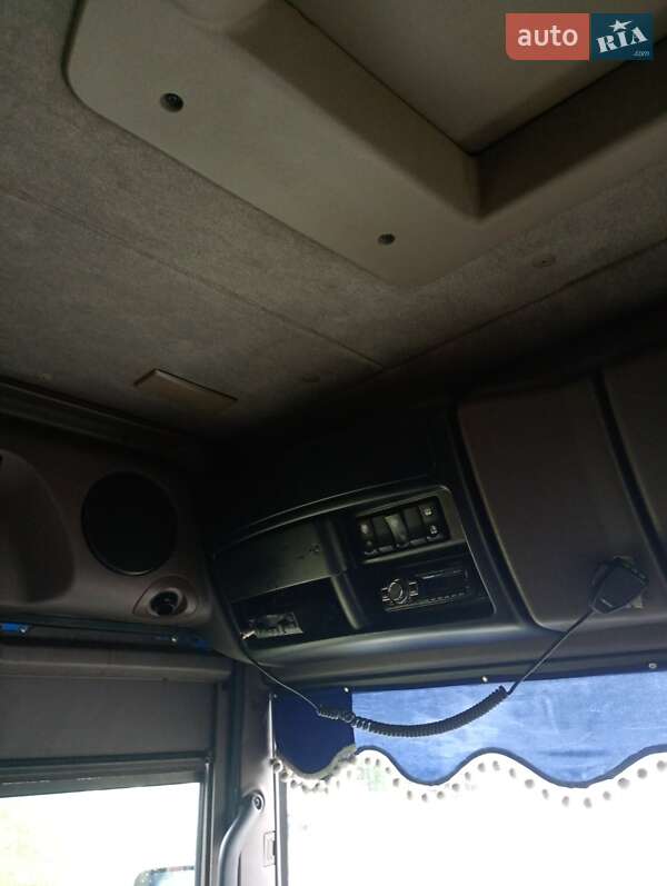 Тентований Renault Magnum 2001 в Кореці