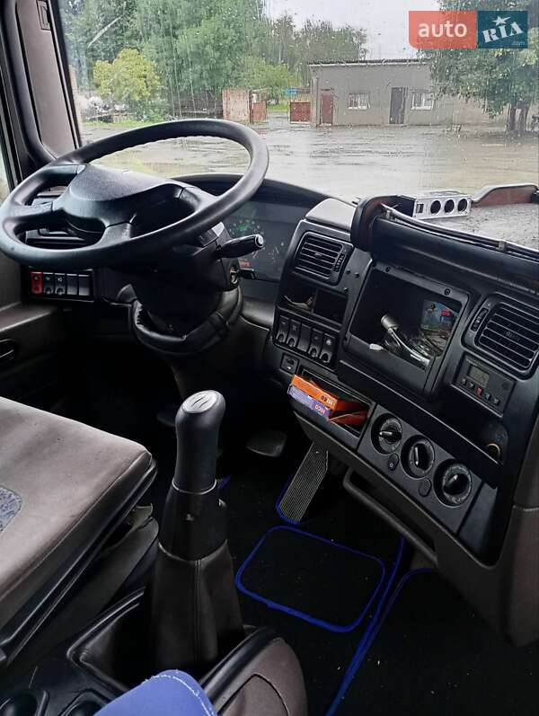 Тентований Renault Magnum 2001 в Кореці