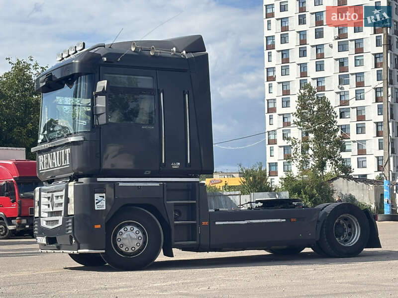 Тягач Renault Magnum 2008 в Львове