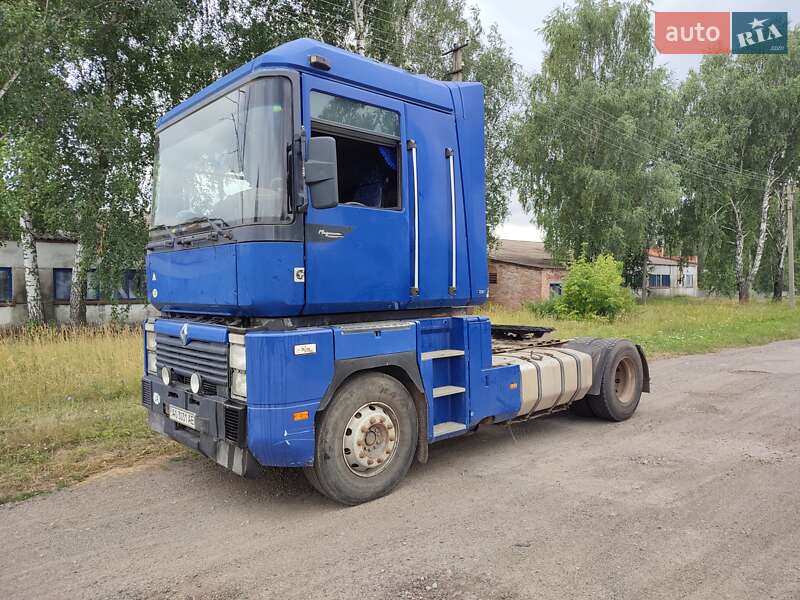 Зерновоз Renault Magnum 1999 в 