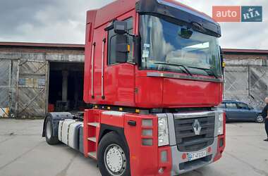 Тягач Renault Magnum 2011 в 