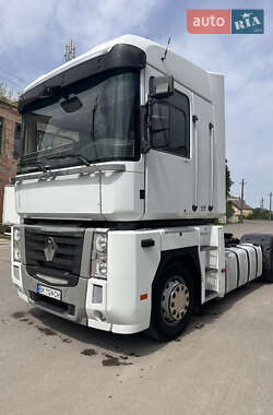 Тягач Renault Magnum 2010 в 