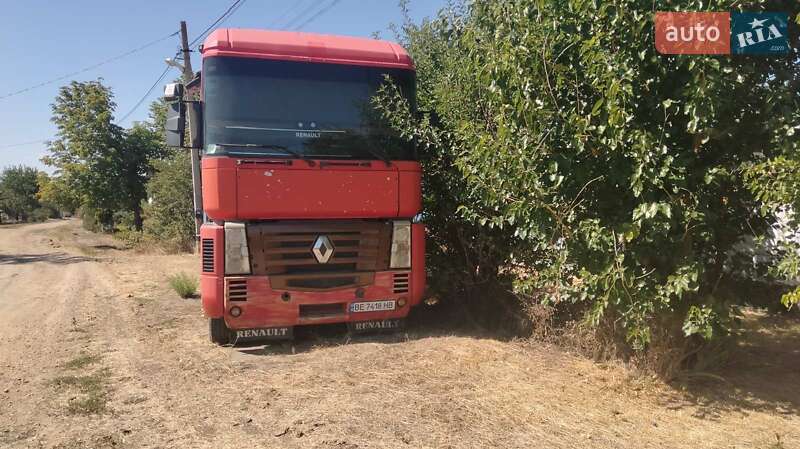 Тягач Renault Magnum 2004 в Єланці фото Тягач Renault Magnum 2004 в Єланці